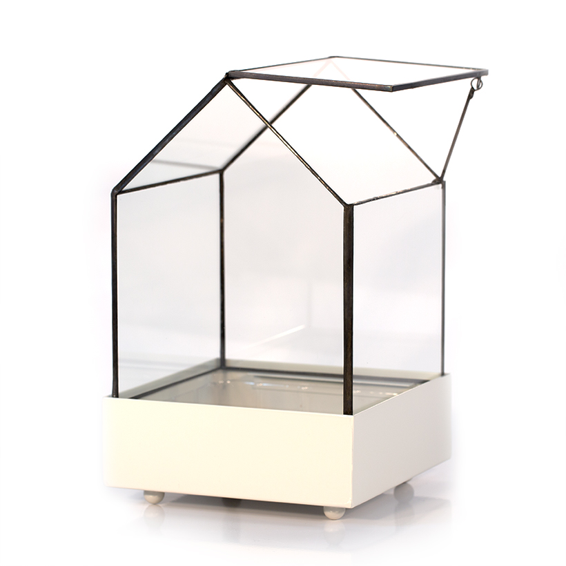 Ventilated House Terrarium in Beige Base