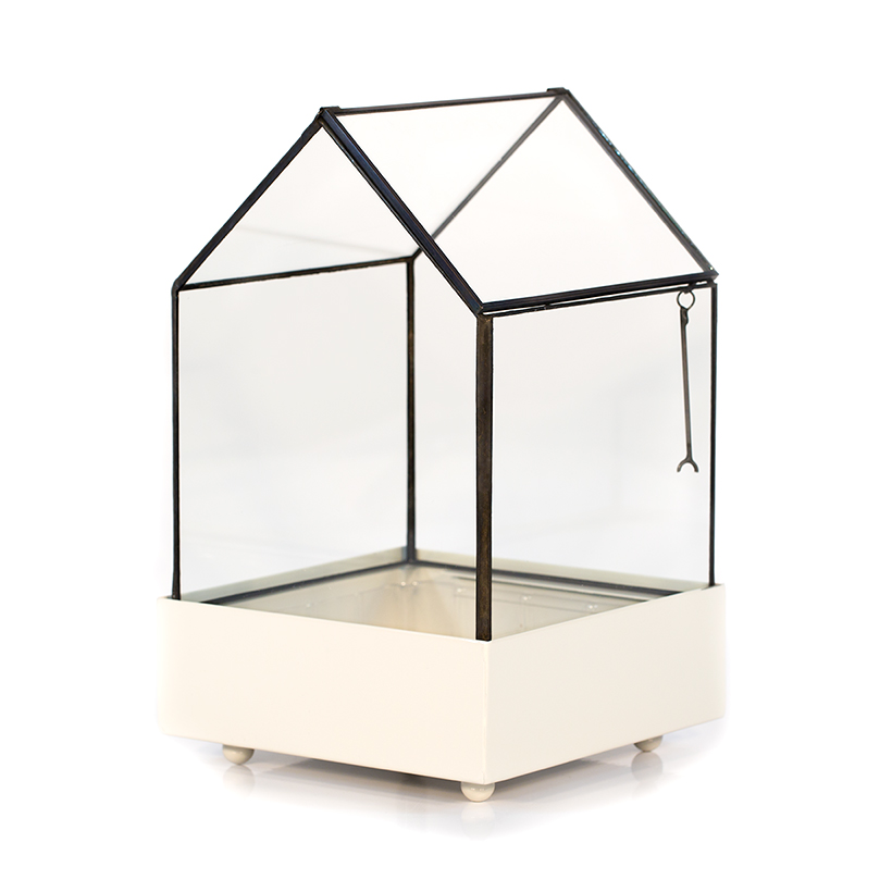 Ventilated House Terrarium in Beige Base