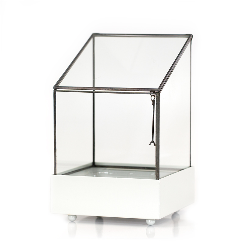 Ventilated Shed Terrarium in Beige Base (Black)